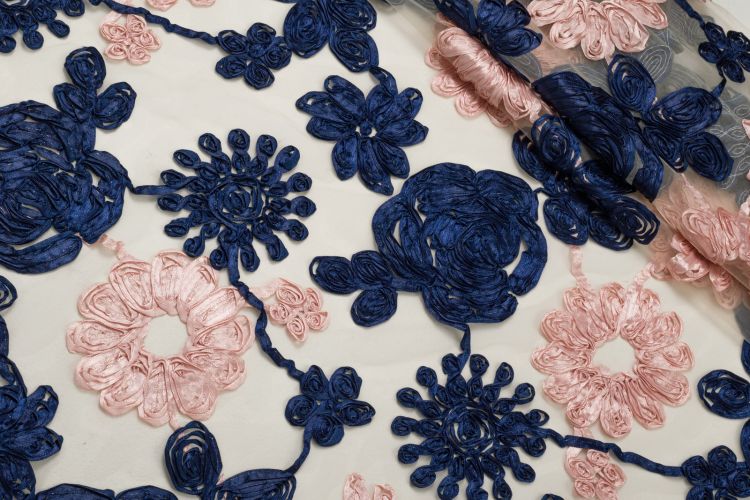 СЕТКА С АППЛИКАЦИЕЙ Молочный Цветы,1105979