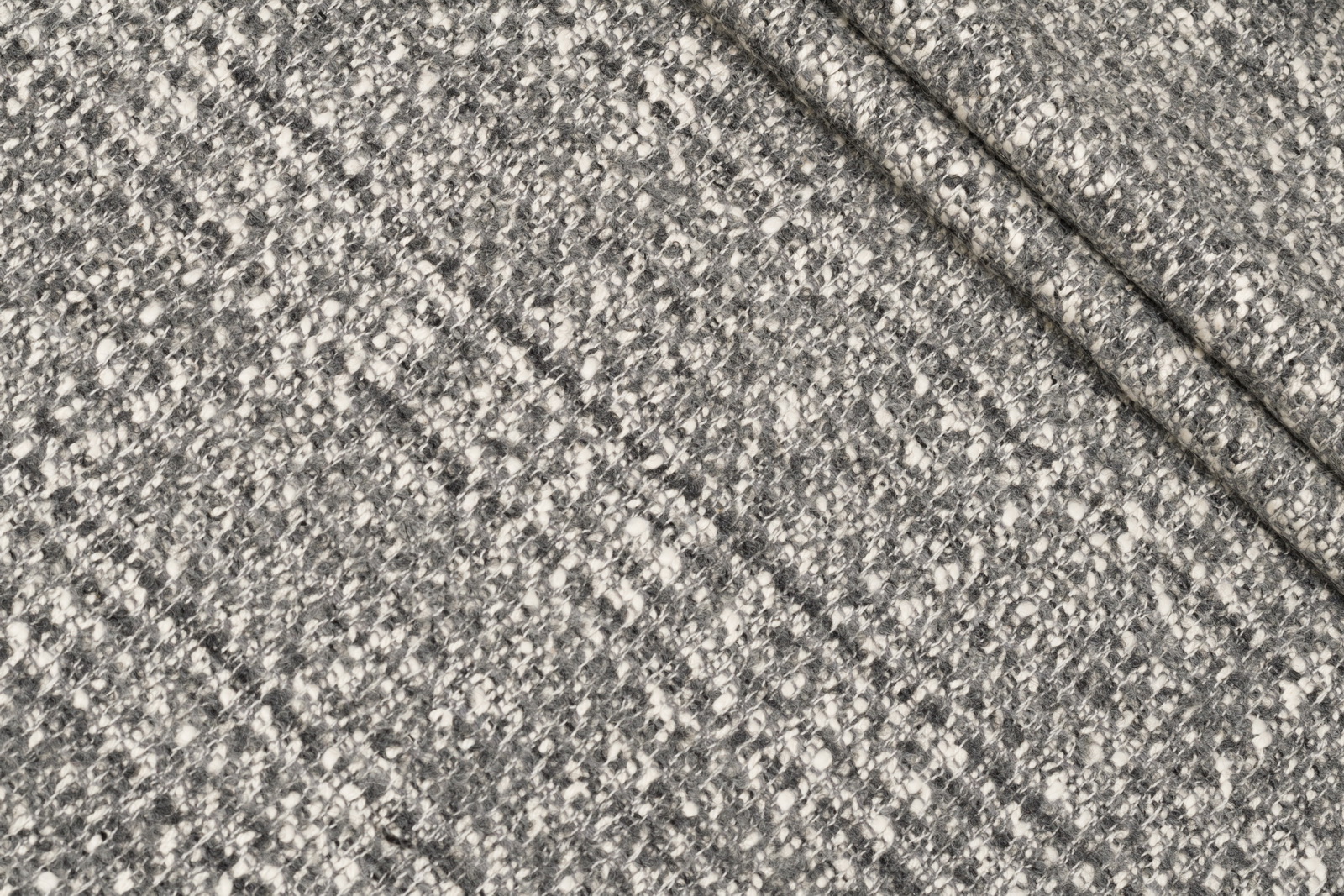 КОСТЮМНА CHANEL ВОВНА