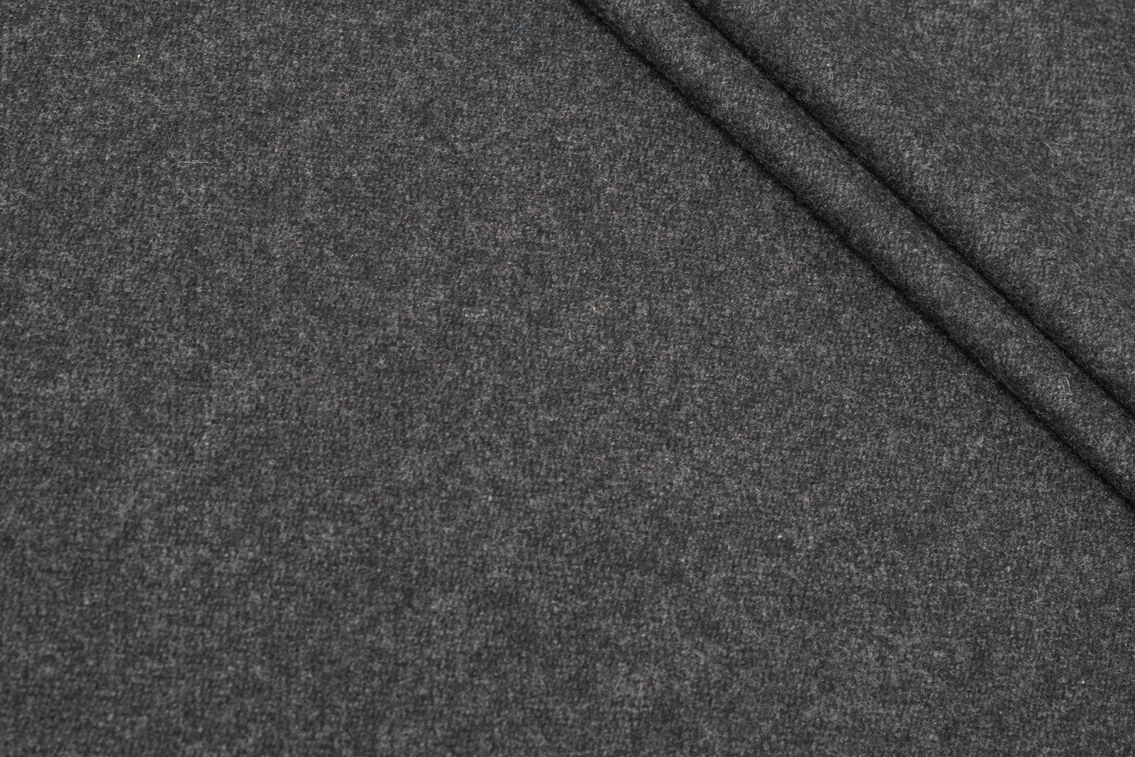 КОСТЮМНА ВОВНА ОДНОТОН