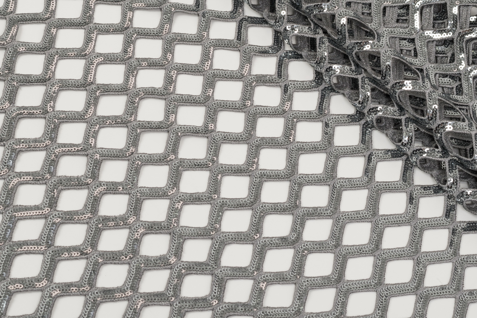 МАКРАМЕ З ПАЄТКАМИ