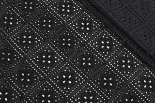 БАТИСТ З ВИШИВКОЮ